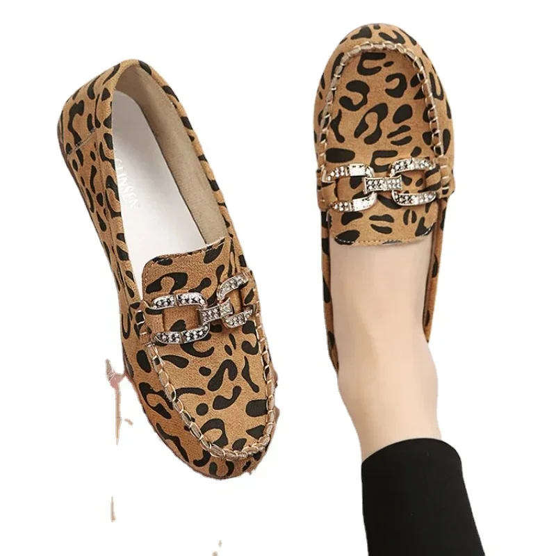 New Leather Women Flats New Brand Handmade Women Casual Leather Shoes mocassino in pelle Fashion Leopard Print Women Driving Shoes