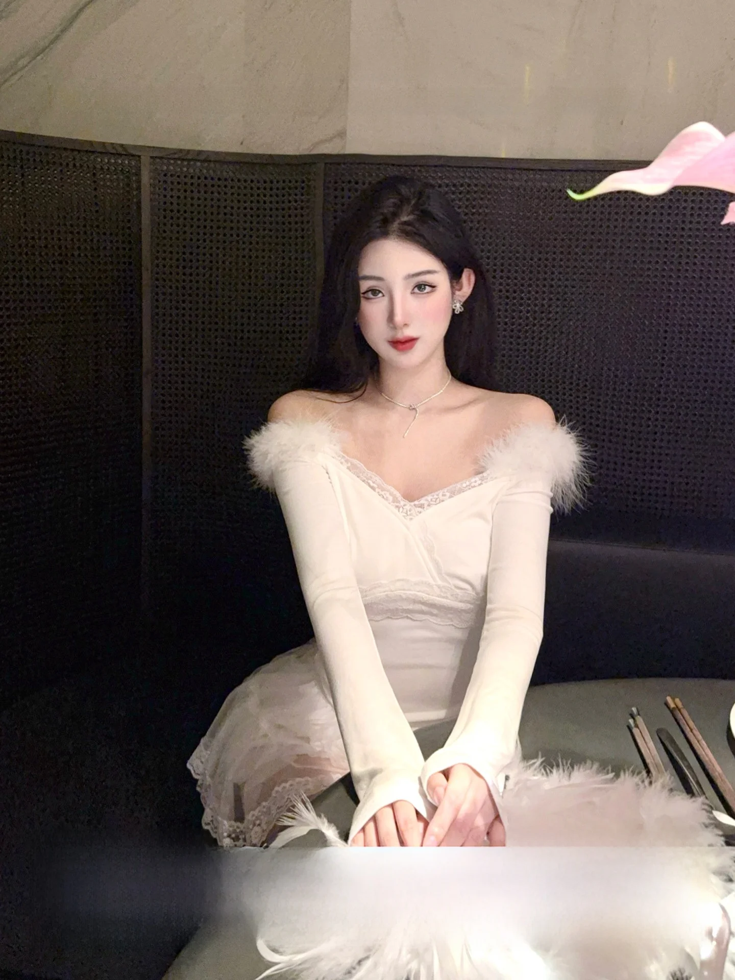 

Joykiki Gold Lace Trim Long Sleeve Knitted Slimming Top Women's Autumn Citywalk Fashion Soft Medium Viscose Blend Long Sleeve