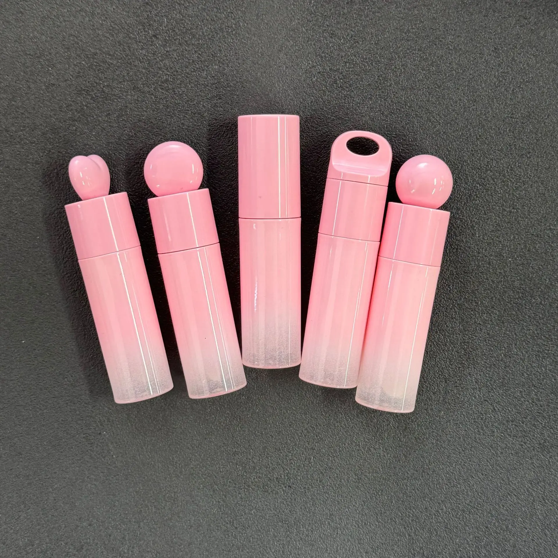 Pink Heart Lip Gloss Tubes Empty DIY Cylindrical Lip Balm Tubes 6ml with Wand Refillable Lipstick Bottle Custom Logo 50pcs