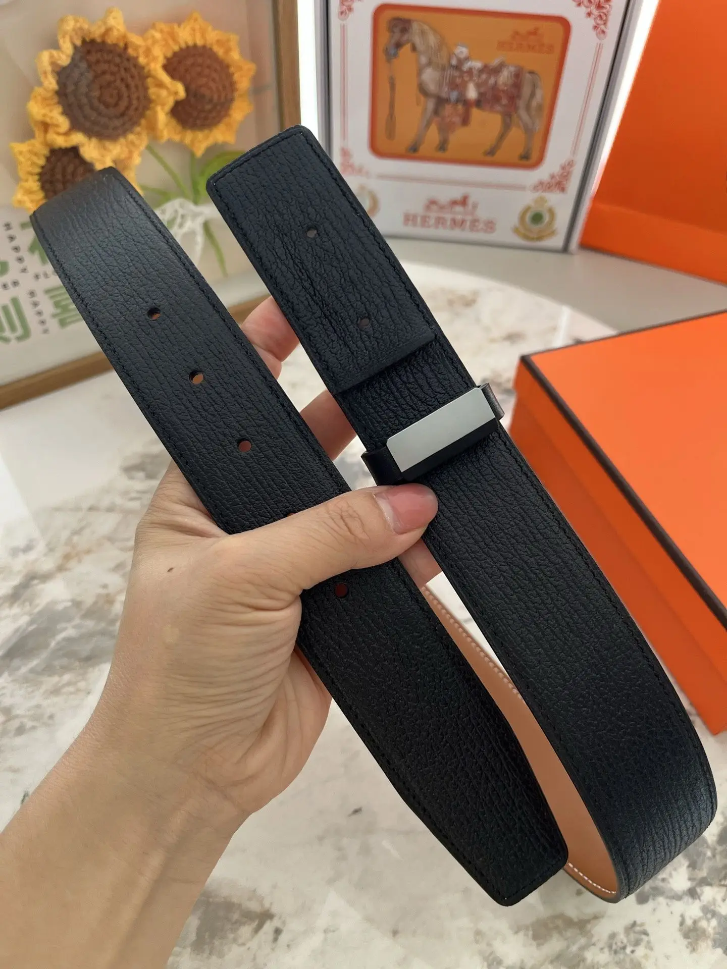 Black Pebble Grain Reversible Waist Belt Unisex Leather Belt Matte Flat Buckle Fashion Daily Waist Accessory