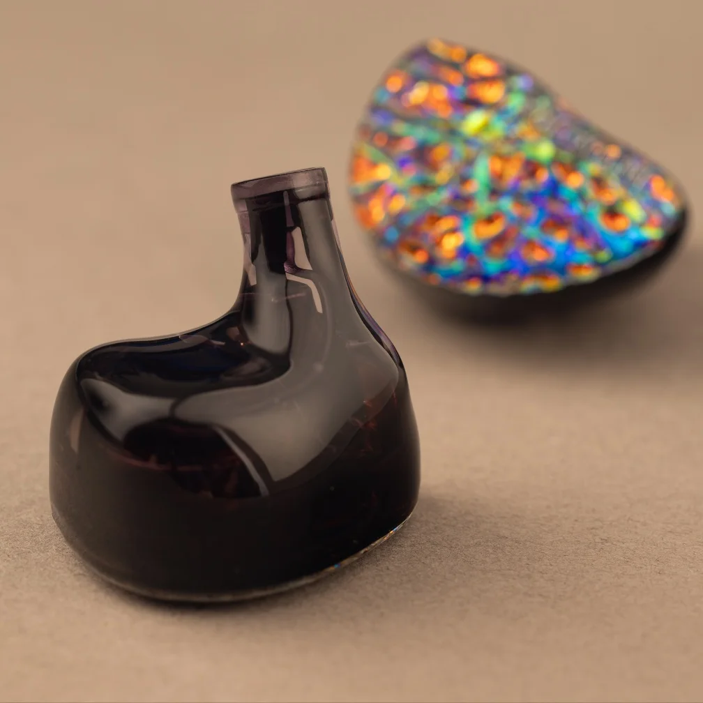 اطلب مسبقًا سماعة INTUAURA Uniqueness المضبطة بدقة متعددة السائق IEM مع جهير صفر التخميد وأنابيب صوتية ثلاثية