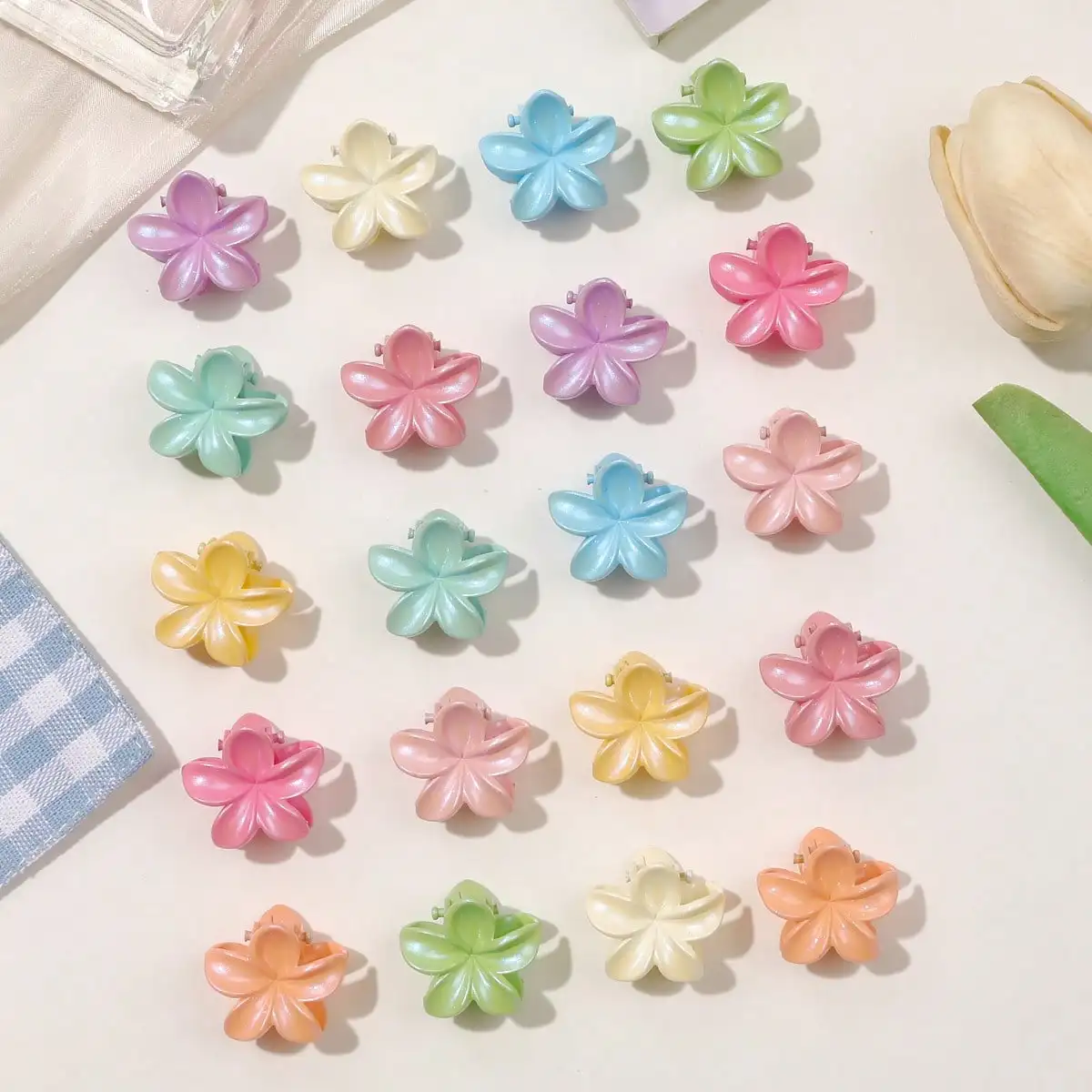 

20Pcs Baby Girl Glitter Mini Flower Hair Claw Clips Sparkly Colorful Cute Y2K TinyClip Fashion Hair Accessories for Pining Bangs