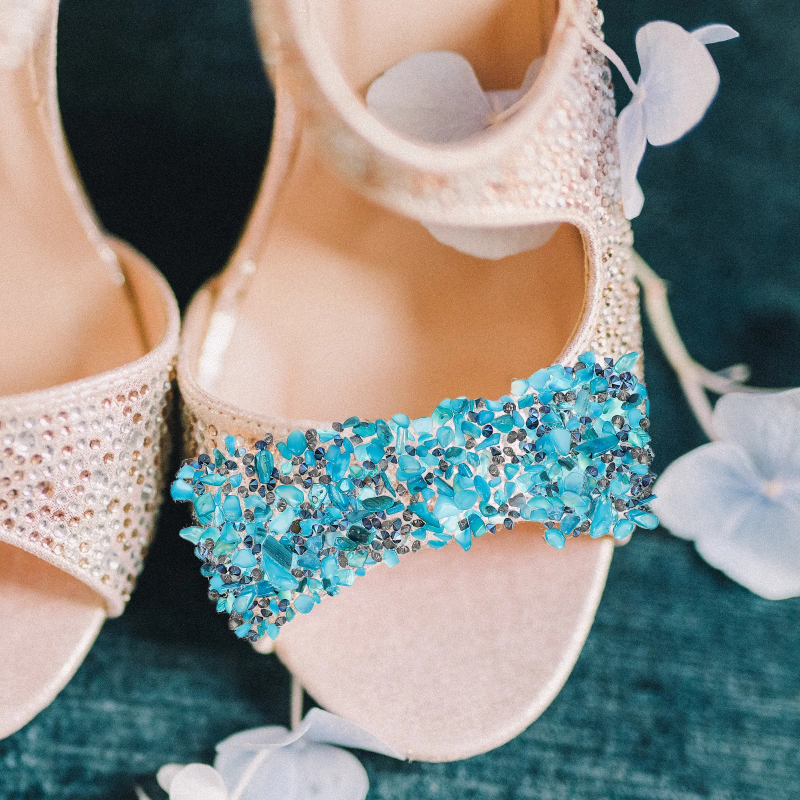 

Decorative Crystal Ribbon Hot Melt Adhesive Durable Cuttable Trim for Wedding Birthday Party Car Gift Phone Decoration