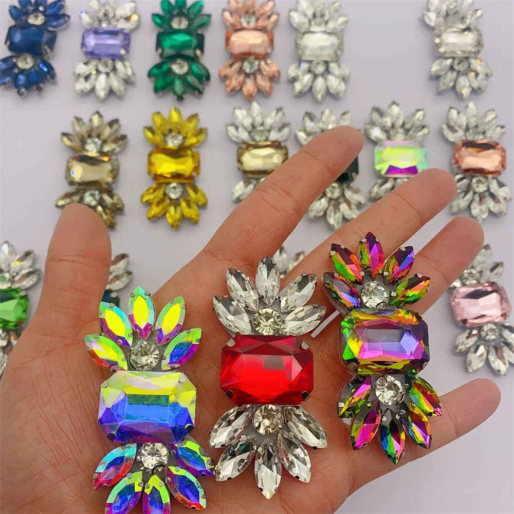 20 pezzi nuovo design di fiori di strass fatti a mano 3D cucire su toppe Applique per la decorazione dei vestiti