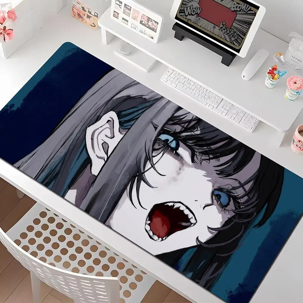 Singer Ado Mouse Pa…