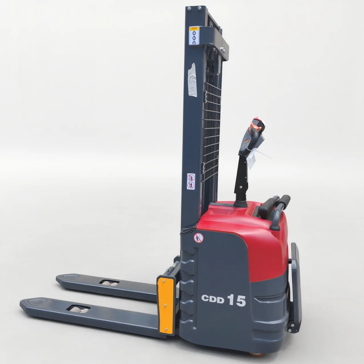 

The Electric Pallet Stacker With A Maximum Lift Of 2400mm Can Customize The Fork Length And Battery Capacity.