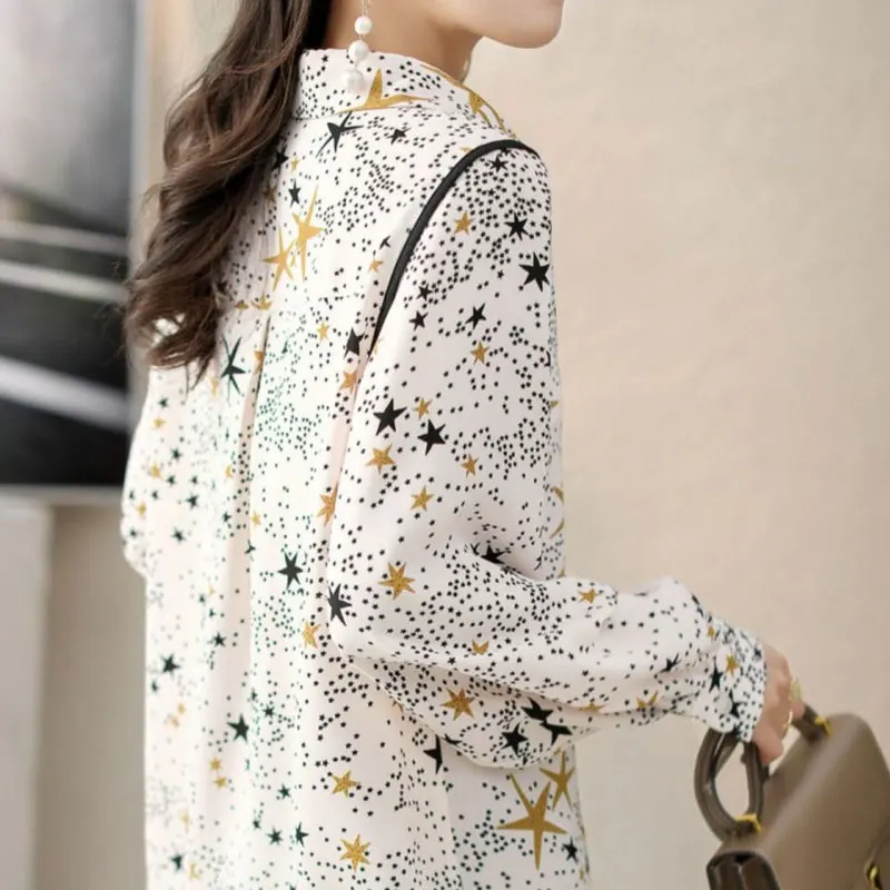 Stylish Loose Star Printed Shirt Female Clothing Commute Polo-Neck Casual Spliced Spring Autumn Korean Single-breasted Blouse