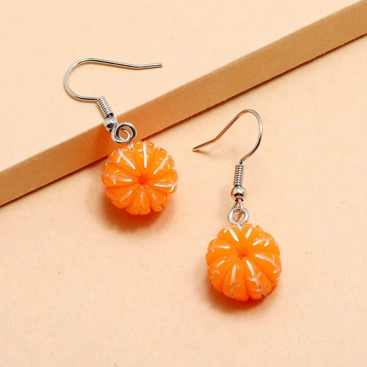 Japanese and Korean girls creative earrings resin orange earrings peeling orange fruit earrings