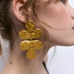 2026 New Golden Clover Shape Metal Dangle Earrings Women African Geometric Statement Retro Punk Large Leaf Earrings Jewelry