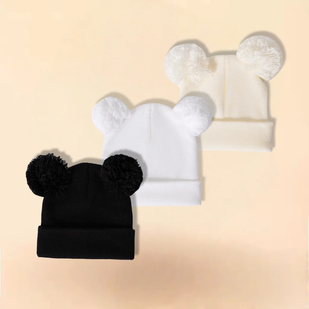 Randomly distribute 3 double-ball knitted caps for children aged 1 to 5 in autumn and winter colors
