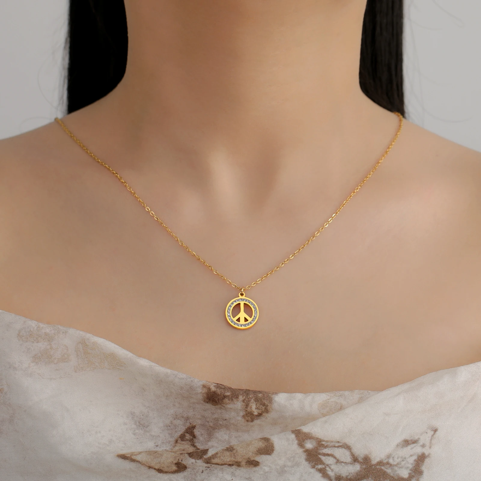 COOLTIME Edelstahl Frieden Symbol Halskette für Frauen Mode Runde Zirkon Kette Anhänger Amulett Schmuck Geschenk Großhandel – Detail 14