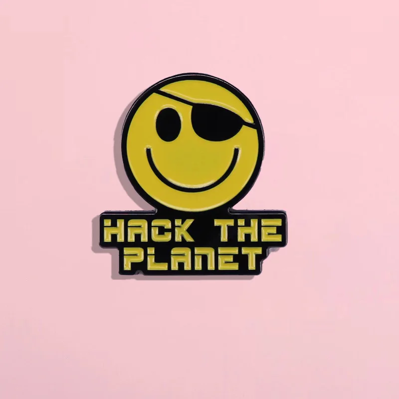 Crack Planet Smiley Face Brooch Cartoon Hacker Badge Student School Bag Pin Jewelry Gift Accessories for Friends