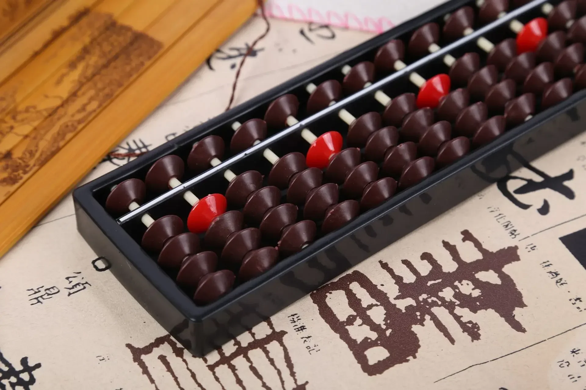 Tragbare chinesische 13 Ziffern Spalte 5 Perlen farbige Abacus Arithmetik Soroban Berechnen Zählen Mathematik Lernwerkzeug für Kinder