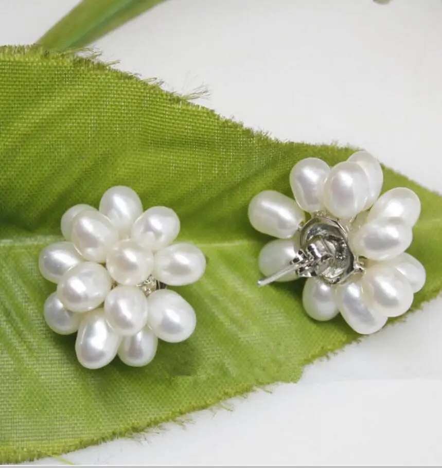 

Fashion Genuine White Freshwater Rice Pearl Flower 18KWGP Earrings