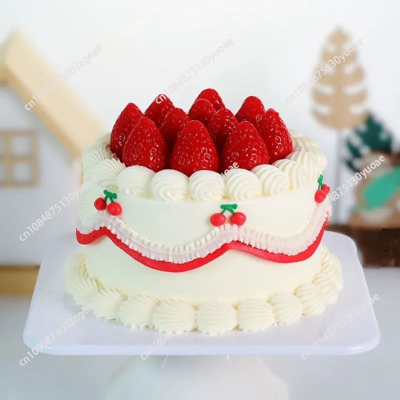 Simulated Strawberry Cream Fake Cake Model, Plastic Fruit Cake Decoration, Dessert Shop Cabinet Display Samples, Shooting Props