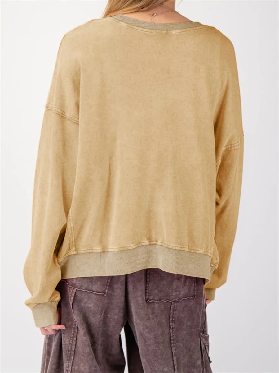 

Stylish Women s Oversized Sweatshirt with Embroidered Flower Patches Long Sleeve Pullover for Casual Spring and Fall Fashion