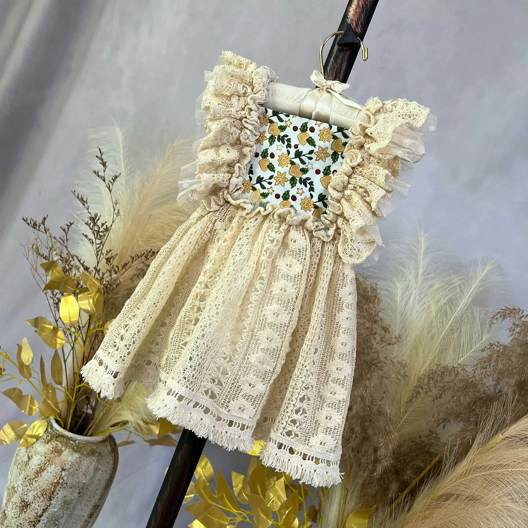 

1-6 Years Old Square Neck Beige Crocheted Fabric Pleated Lace Dress Little Princess Birthday Festival Formal Wear Photography