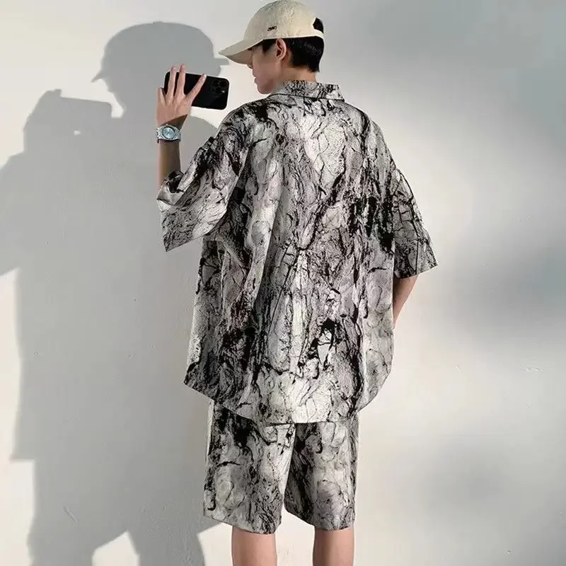 Camisas de seda gelo shorts masculinos ternos esportivos respingo tinta coreano conjunto de duas peças estilo 2025 solto moda manga curta quarto homem conjuntos