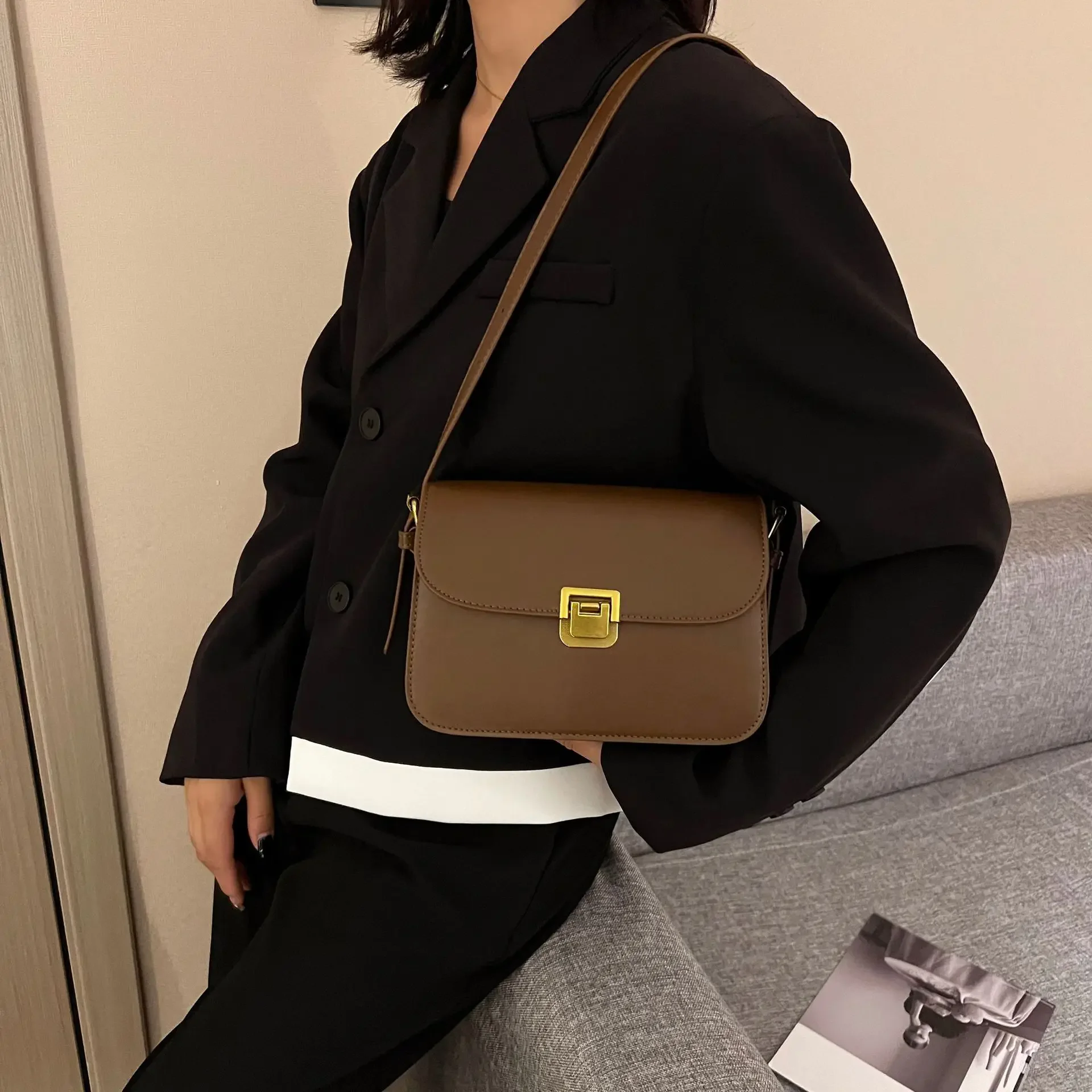 Luxury Designer New Womenโs PU Leather Shoulder Bag Trend Brand Small Square Bags Handbag Fashion Messenger Bags Underarm Bag