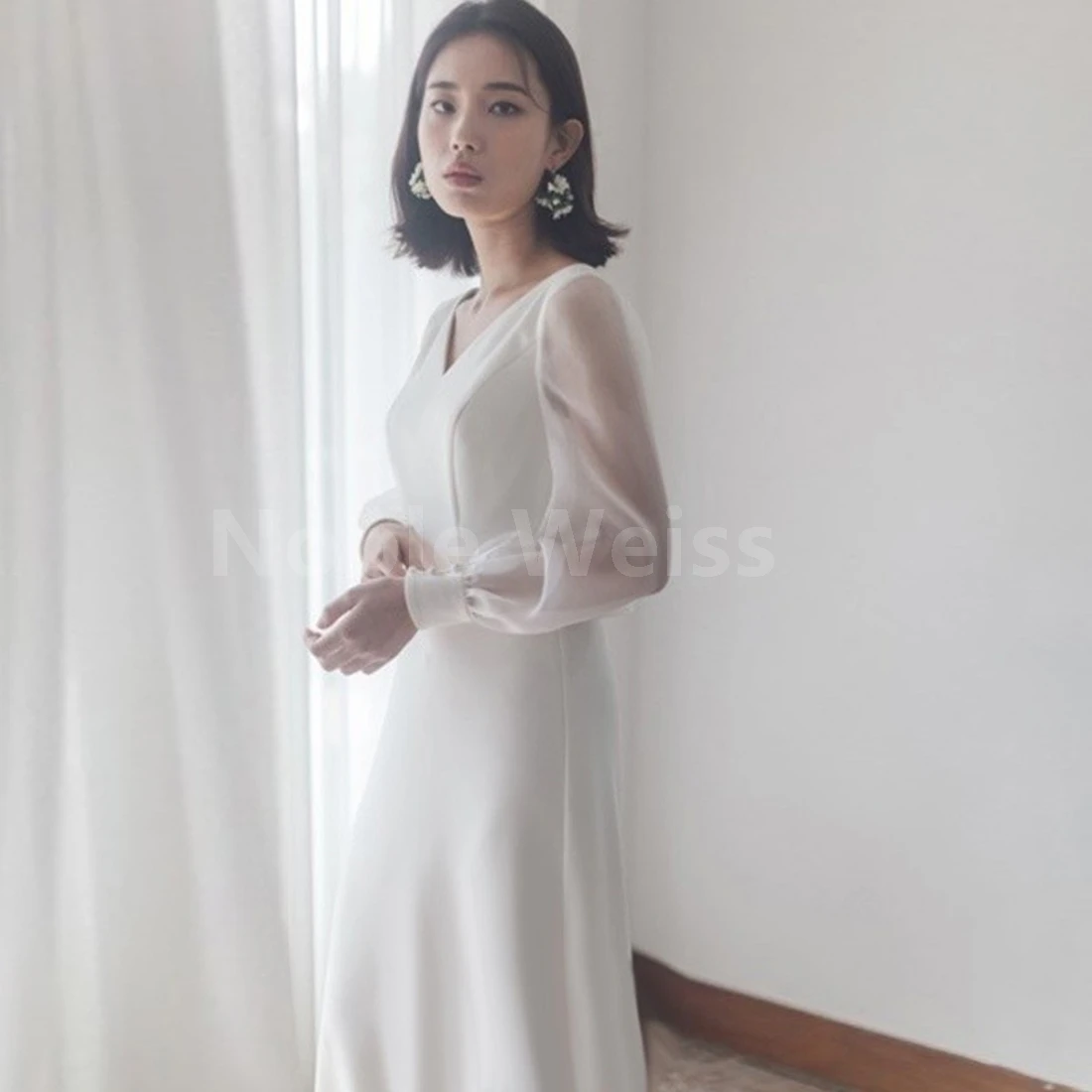New Arrival V-Neck Chiffon A-Line Wedding Dress with Button Long Sleeves Customized