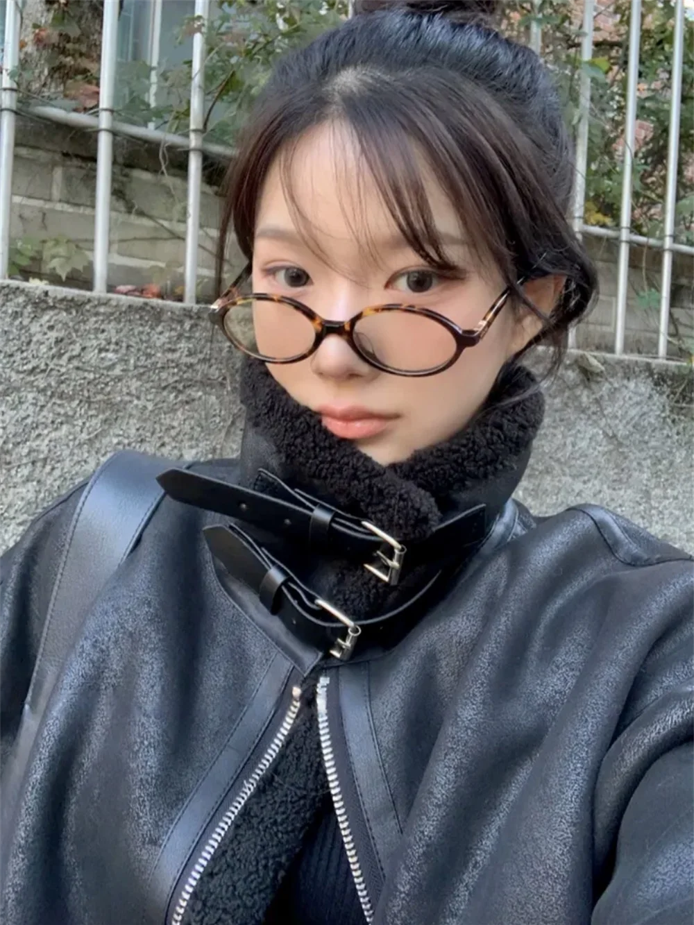 Korean Sle Warm Retro Biker Sle Fur Leather Jaet Stand Collar All-Match ort Coat for Women Winter Season Zipper Closure