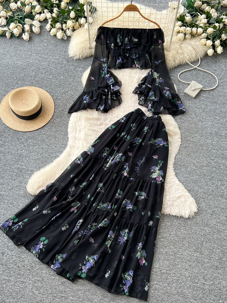 

Summer Floral Halter Neck High Waist Skirt And Top Set Women's Fashion Ensemble Casual Commute Style Regular Fit Midi Skirt