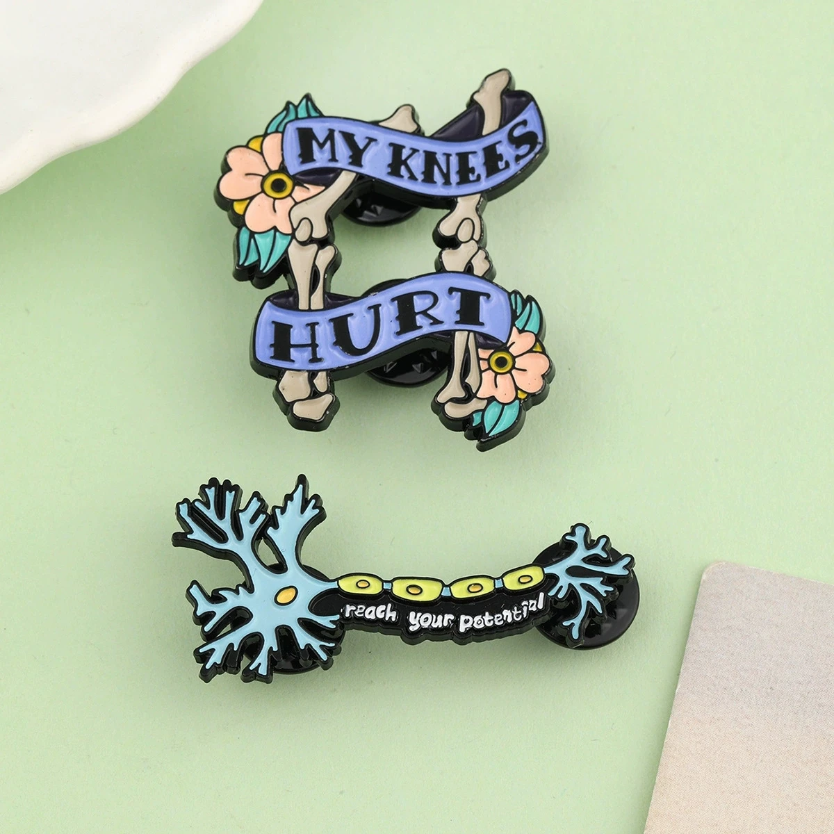 Broche de celda de neurona, insignia de esmalte de Metal para estudiantes de biología médica, libera tu potencial, ciencia, accesorios para el pecho