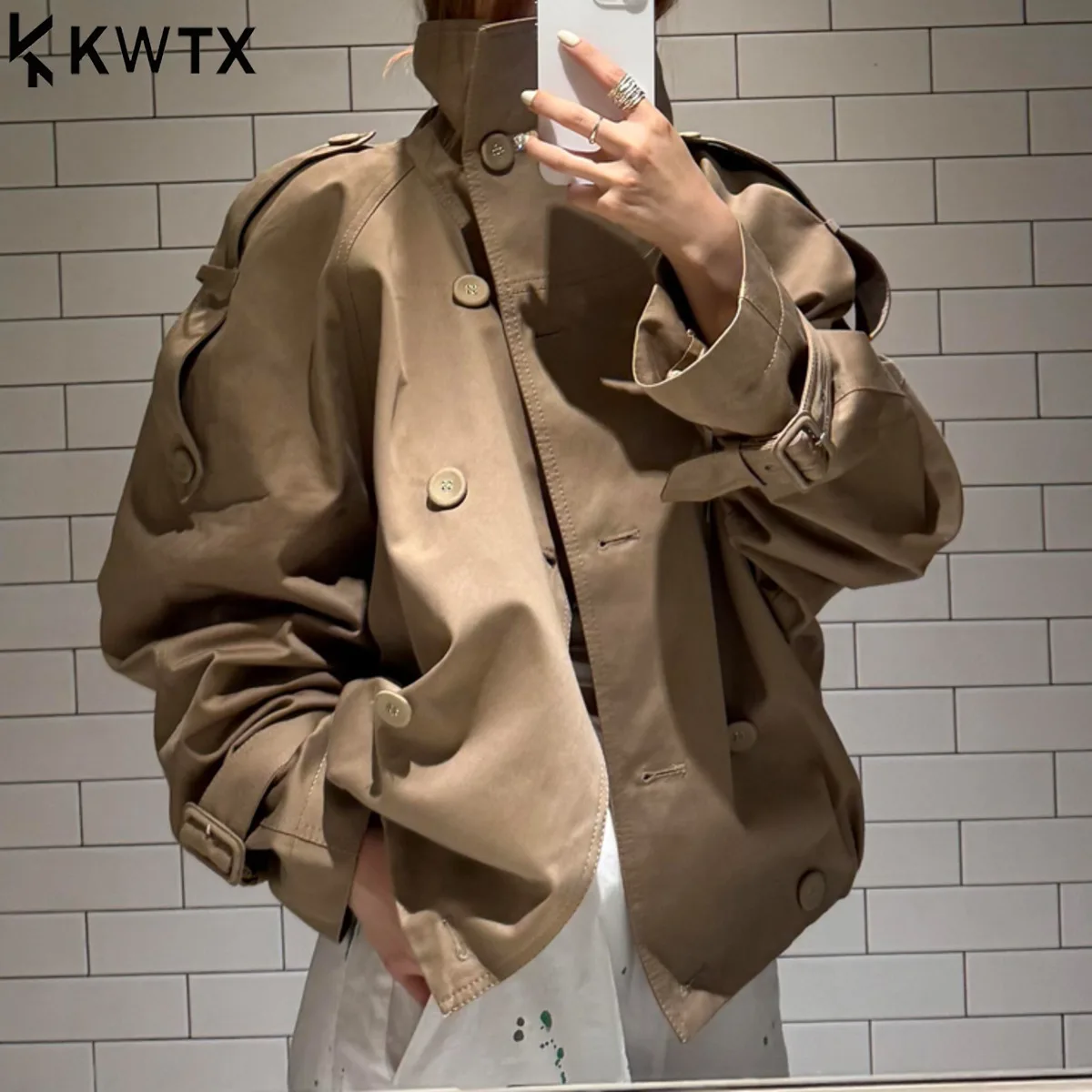 

KWTX 2025 Women’s Vintage Biker Jacket Stand Collar Double Breasted Cropped Snap Pockets Casual Chic Elegant Autumn Luxury