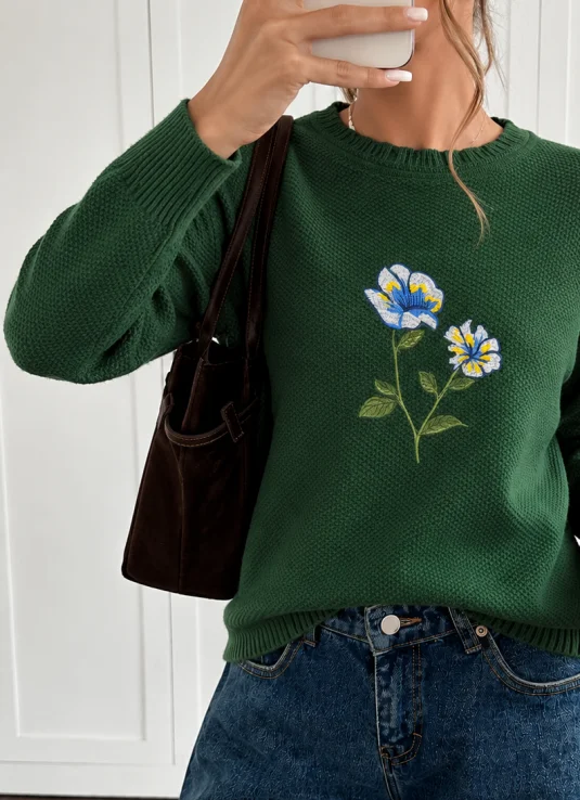 Plus Size Women Floral Embroidery Ruffle Crew Neck Pullover Sweater, Drop Shoulder Loose Casual Knit Top for Autumn Winter