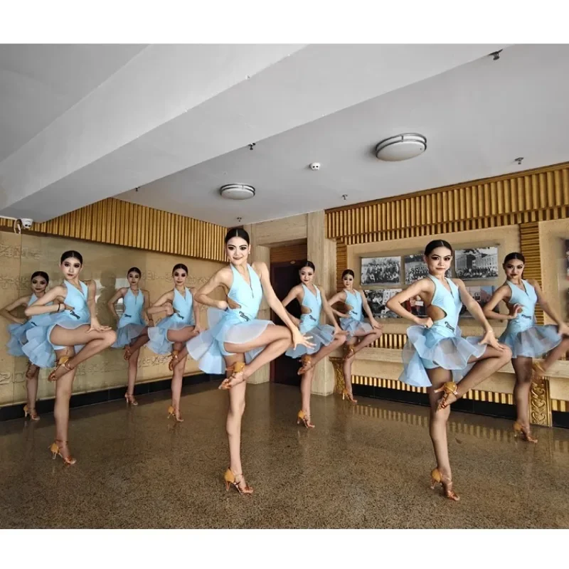 Damski strój do tańca latynoamerykańskiego na zamówienie, biały kombinezon, top, duża spódnica swing, zestaw dla dziewcząt, dorosłych, kostium do występów zespołowych.