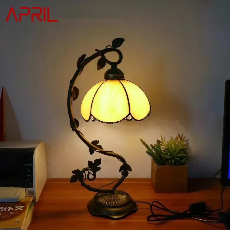 

APRIL Tiffany Table Lamp American Retro Living Room Bedroom Lamp Luxurious Villa Hotel Stained Glass Desk Lamp