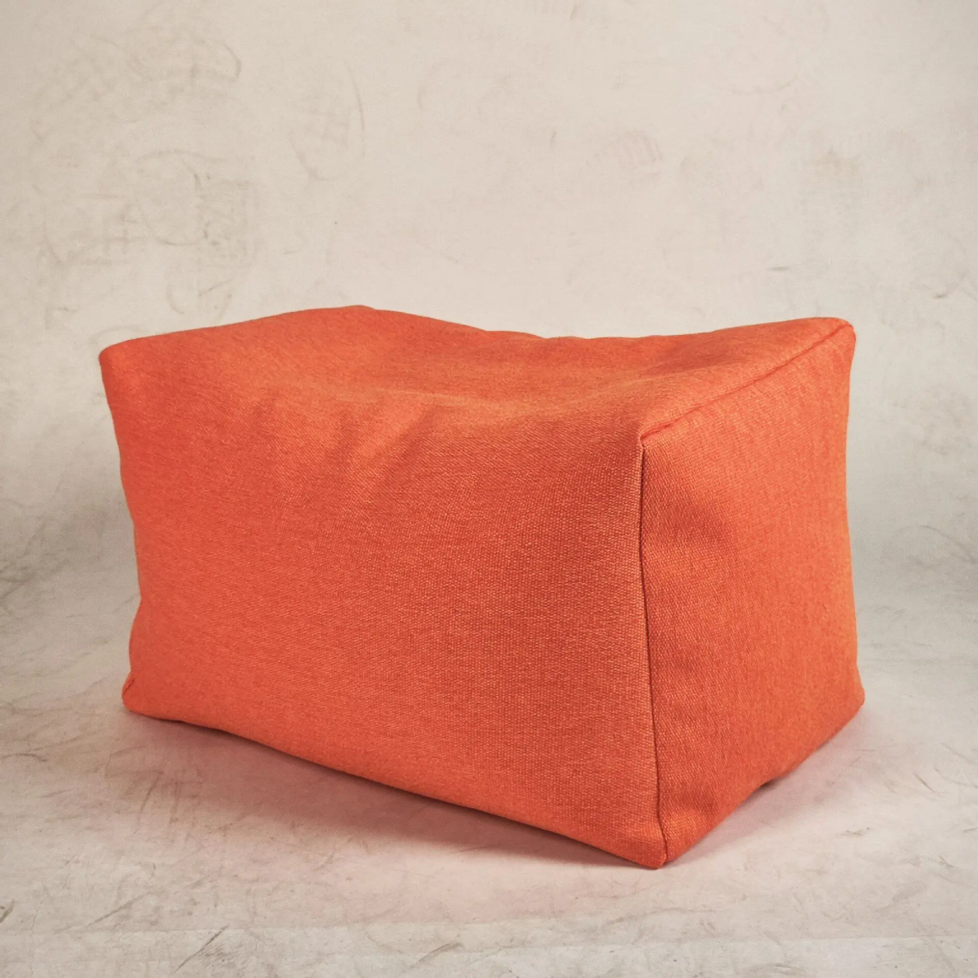 Folding Living Room Foot Stool Modern Elegant Minimalist Portable Foot Stool Outside Lounge Pouffe De