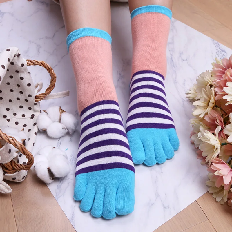 

4 Pairs Five-finger Socks Women's Medium Tube Colorful Cotton Striped Printed Rainbow Breathable Crew Toe Socks