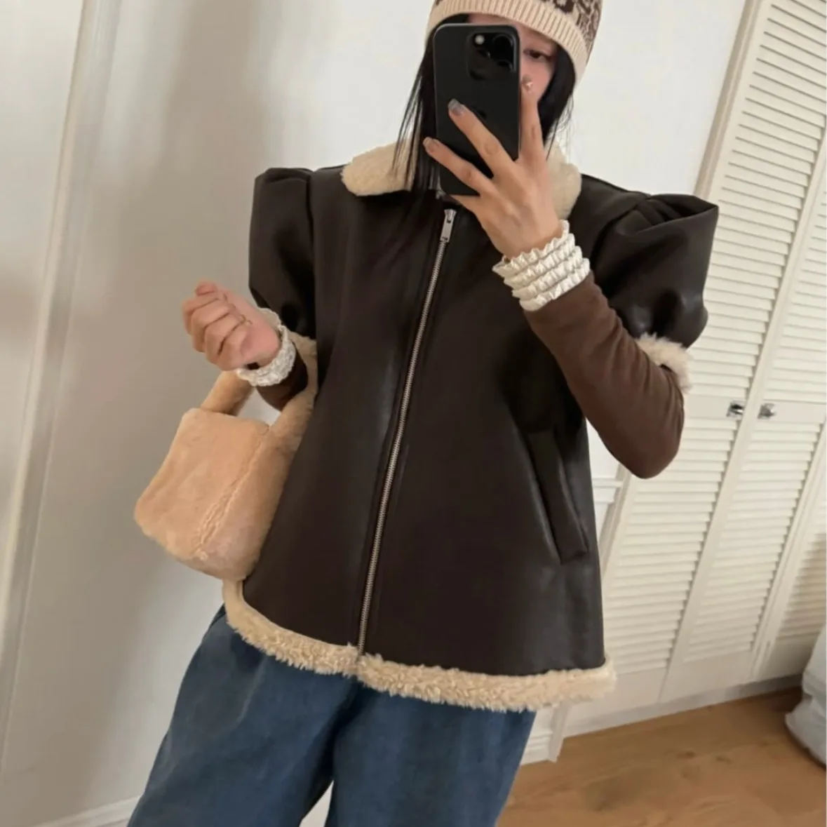 معطف نسائي أنيق بتصميم عتيق من الفرو الصناعي من Jaet مع ياقة مقلوبة من الجلد والفرو ملابس خارجية