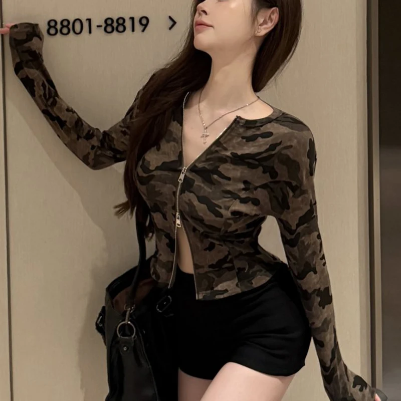 女性タンクトップ背中の開いたセクシーな衣装長袖クロスレースアップブラレットクロップトップ秋ストリートウェアジッパー迷彩制服