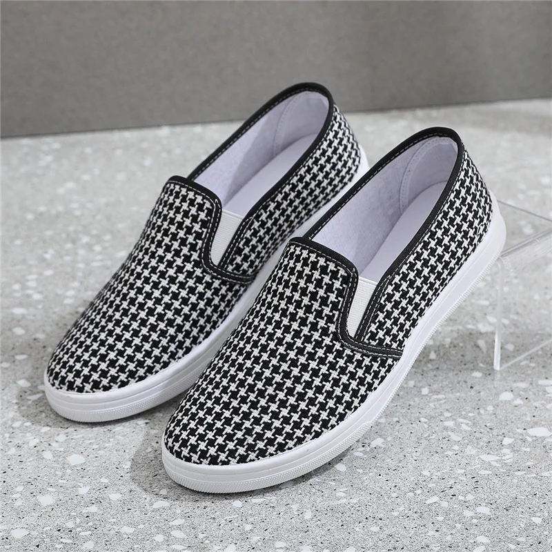 Spring New Old Beijing Cloth Shoes Women Flat Canvas Shoes Student Mother Sneakers Slip on Slip Ons for Women