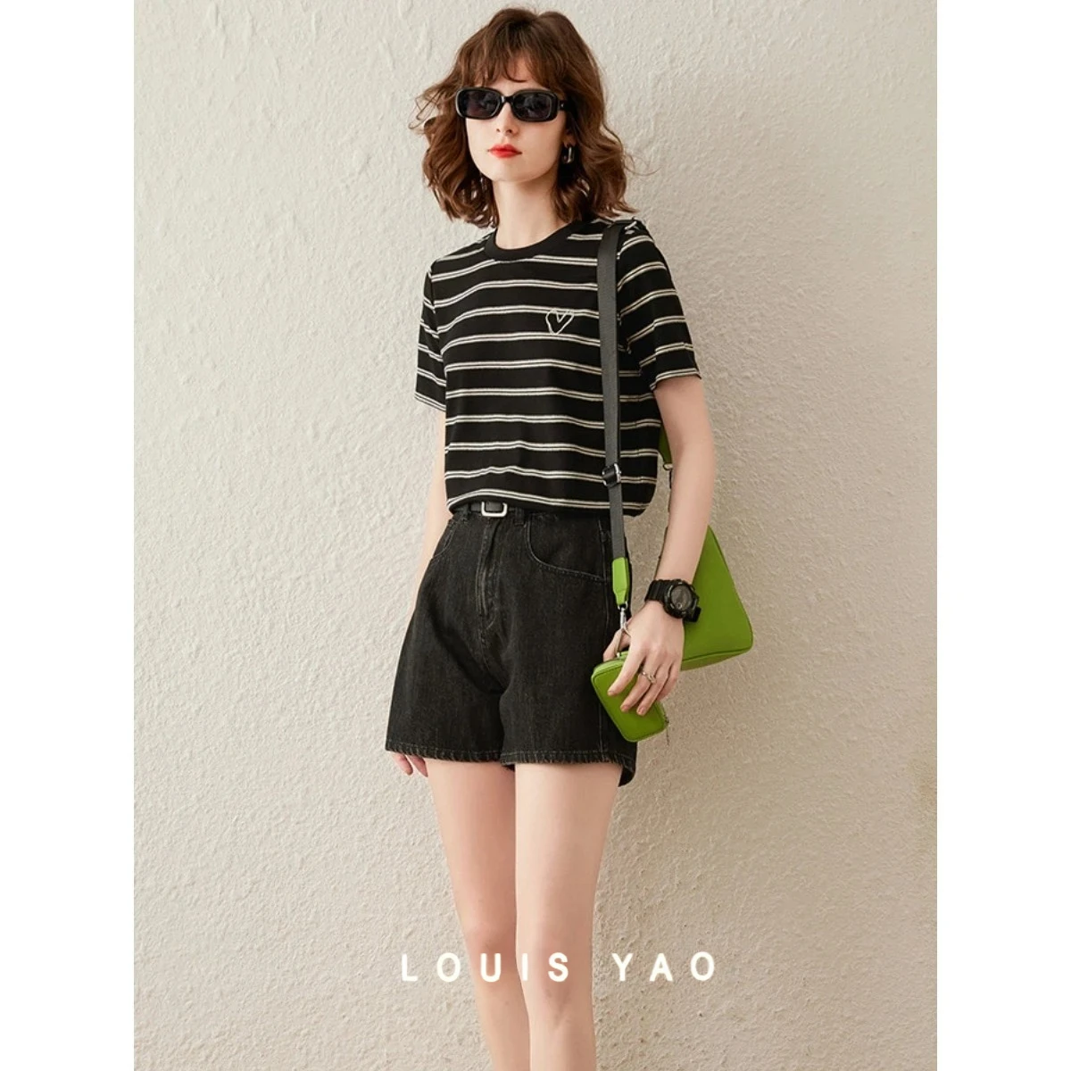 

Striped Short Sleeved T-Shirt Casual Love Pattern Embroidered Tops Round Neck Loose Women's T-shirt Female Clothing Summer 2025