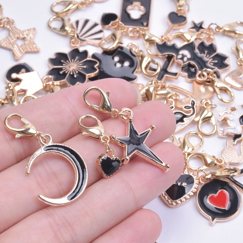 10/20/30/40pcs Wholesale Black Enamel Charms With Lobster Clasps Fit Backpack Bag Keychain DIY Moon Star Heart Pendant Materials