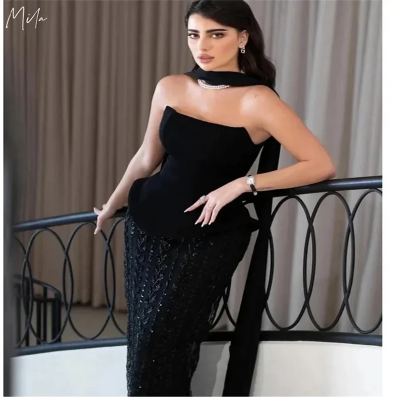 Robe de bal sirène noire personnalisée, sans bretelles, longueur au sol, luxe, sans manches, soirée formelle avec châle