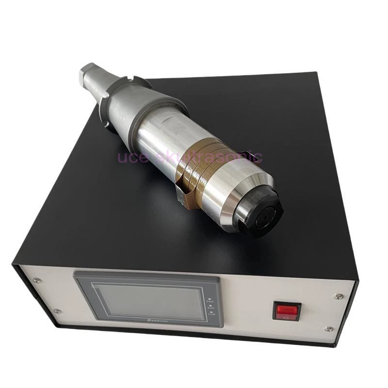 صندوق بلاستيكي معدات اللحام بالموجات فوق الصوتية مزود الطاقة ومحول الطاقة بالموجات فوق الصوتية بيزو 15 كيلو هرتز