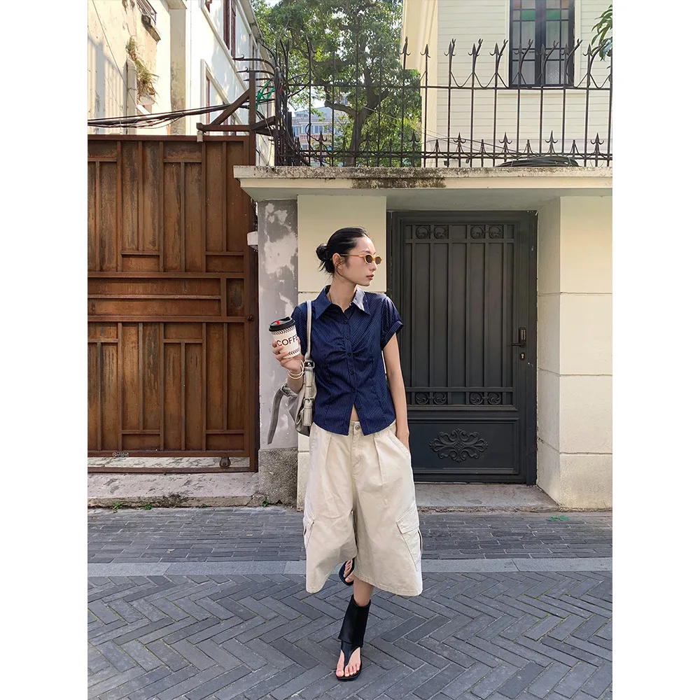 Damen Cargo-Hose Weites Bein Knielange Hose Mittlere Taille Gerade Hose mit Knöpfen Y2k Streetwear Taschen Arbeits- und Freizeithose Sommer 2026