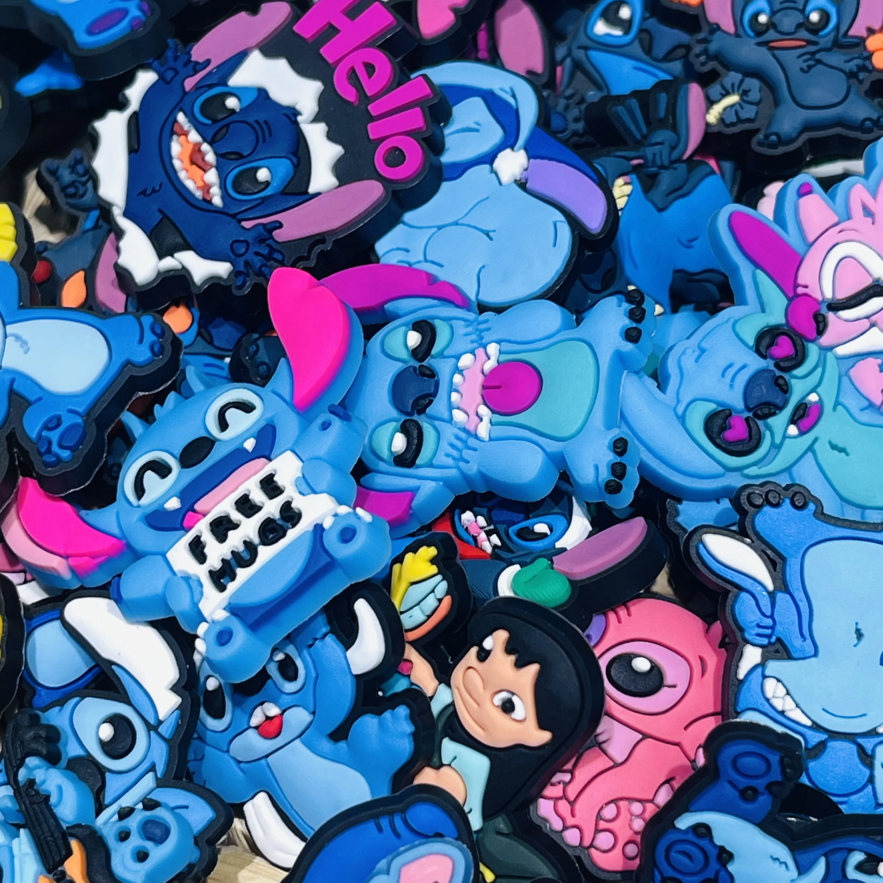 Mesuca 100Pcs Mixing Popular Cartoon Pvc Garden Shoe Charms Buckle For Clogs Pins Sandals Shoes Decoration Slipper Accessories