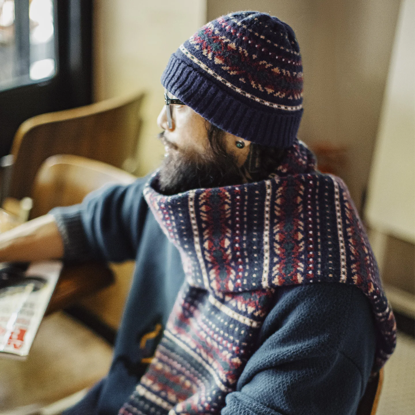 Maden للجنسين الشتاء محبوك قبعة ووشاح مجموعة معرض جزيرة نمط دافئ لينة قبعة هدية مربع للرجال والنساء الإكسسوارات الرجعية