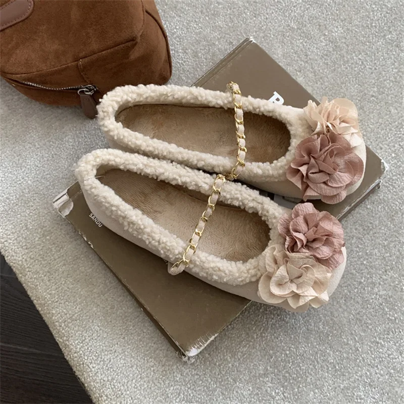 2025 New French Retro 3D Flower Flats Round Head Plush Inner Single Shoes Metal Chain Buckle Winter Ballet Shoes Mary Jane 35-39