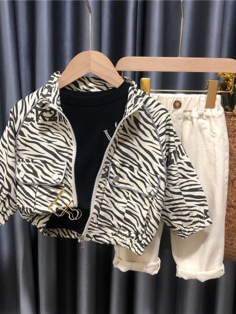 Jaqueta Infantil Primavera Outono Nova 2025 para Bebês Meninas e Meninos de Um Ano, Roupa Infantil com Zíper e Gola Alta