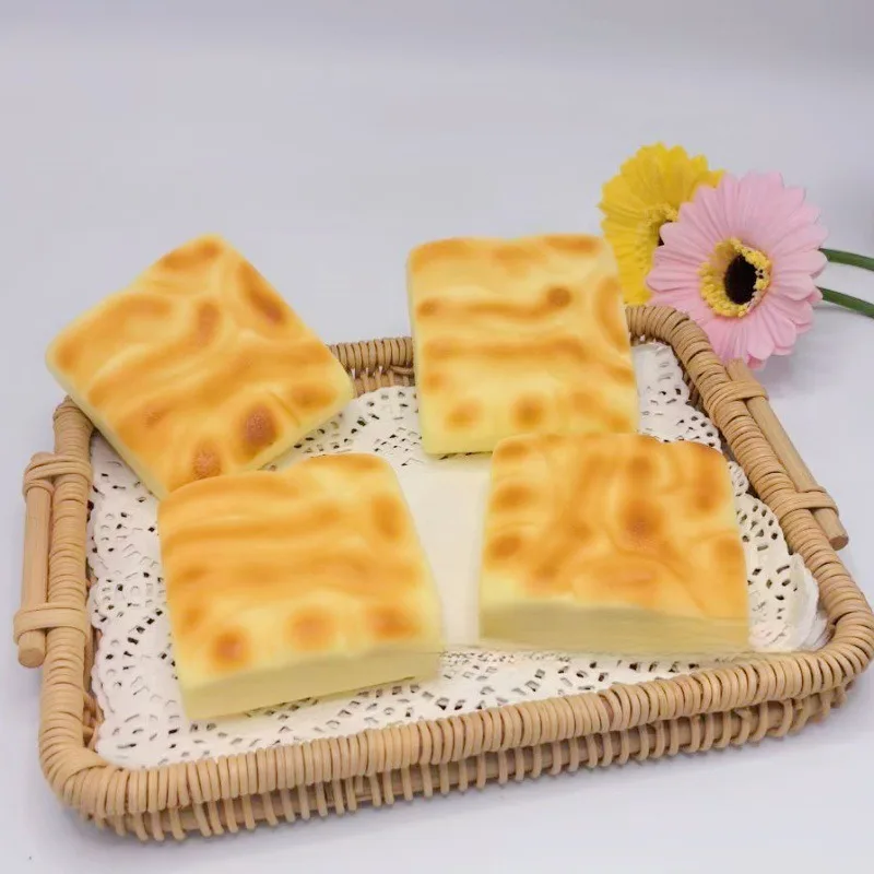 스퀴시 이중층 치즈케이크 슬로우 라이징 장난감 - 스트레스 및 불안 완화를 위한 매우 부드러운 감각 장난감 |   어린이 및 성인을 위한 선물