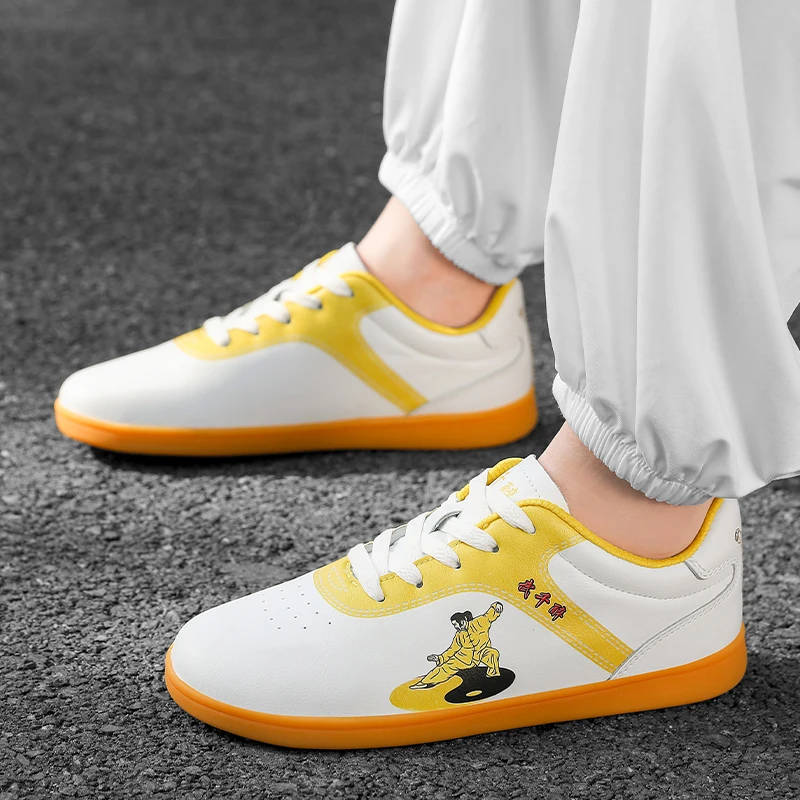 

Hot sale neutral very traditional kung fu shoes new cotton taiji old Beijing casual shoes Wing Chun taiji martial arts