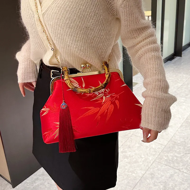 China-Chic Embroidery Chinese Style Retro Small Bag Handheld Diagonal Cross Bag Cheongsam National Style Leisure Bag Clip on Bag