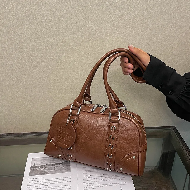 

2025 Autumn Niche Tote Bag, Chic Shoulder Purse for Women, Versatile Underarm Crossbody, Minimalist Day-to-Night Bag