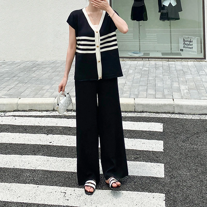 Contrasting Striped V-neck Batwing Sleeve Top Waistcoat Knit 2-piece Sets Wide Leg Long Pant Suit Casual Summer Women Clothing